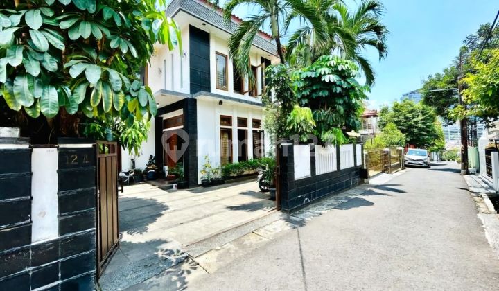 House and Boarding House in Kebayoran Baru, South Jakarta