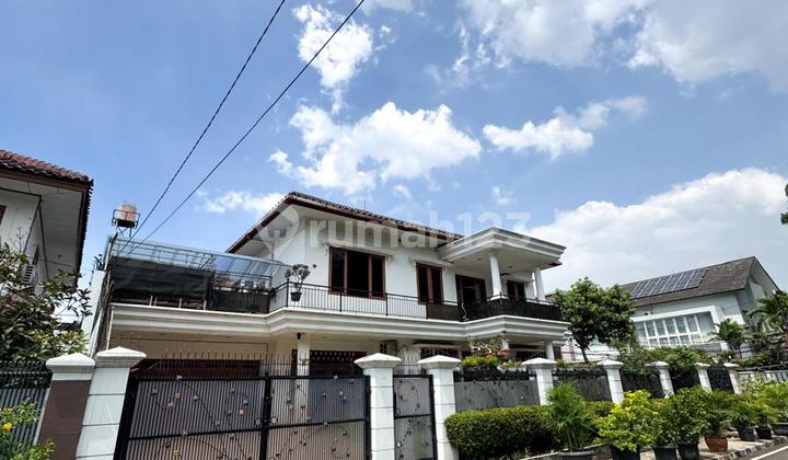 Luxury Ready-to-Live Home with Wide Access in Kayu Putih, East Jakarta 2