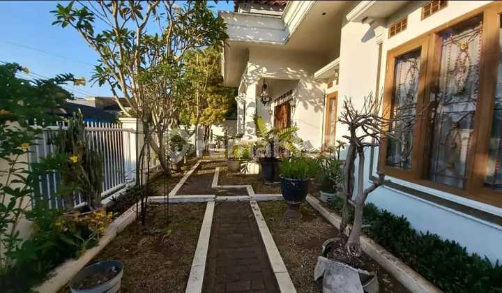 For Sale Spacious Comfortable Ready-to-Occupy Semi-Furnished House Located in Cendrawasih Housing, Andir, Bandung 2