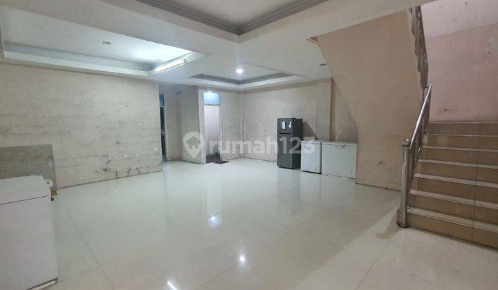 Rumah Bagus Minimalis Modern 2 Lantai Siap Huni di Taman Holis Indah Thi Bandung 1