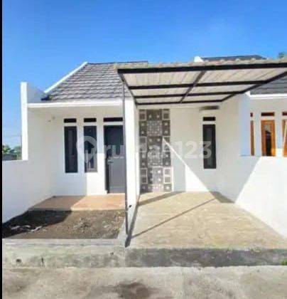 Rumah dengan harga minimalis, suasana sejek dan bebas banjir 1