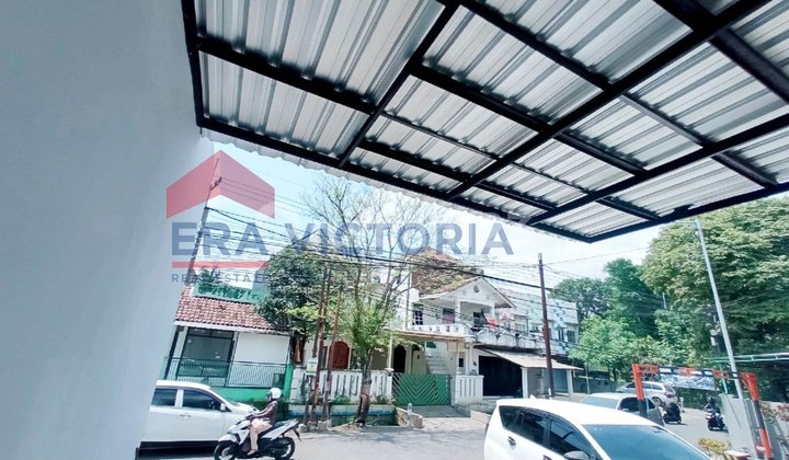 Shop House for Sale in Sawojajar Malang - Main Road, Near Campus & Business Potential 2
