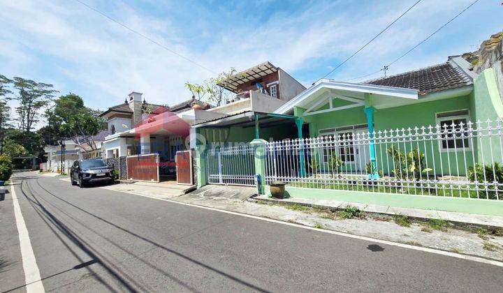 Disewakan Rumah Cantik 1 Lantai Kondisi Bagus Dan Terawat, Terletak di Lokasi Yang Strategis di Sawojajar 1, Cocok Untuk Digunakan Sebagai Tempat Tinggal Ataupun Digunakan Sebagai Kantor 2