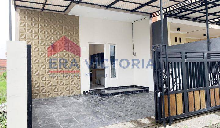 Dijual Rumah Cantik 2 Lantai Kondisi Bagus Dan Fully Furnish, Terletak di Lokasi Yang Strategis, Dekat Dengan Ub 2