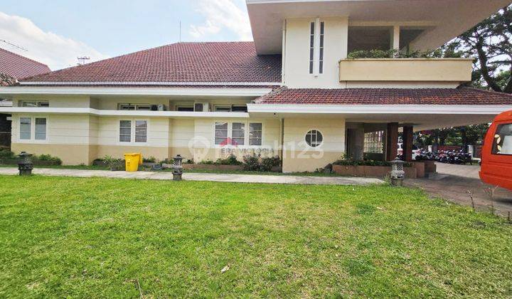 Dijual Rumah Mewah Dan Mewah Dalam Kondisi Bagus Dan Terawat, Terletak di Lokasi Yang Sangat Strategis di Tengah Kota Dan Dekat Dengan Pusat Kuliner Kawi, Dan Mog. Sangat Cocok Untuk Digunakan Sebagai Guest House Ataupun Bisnis Lainnya 1