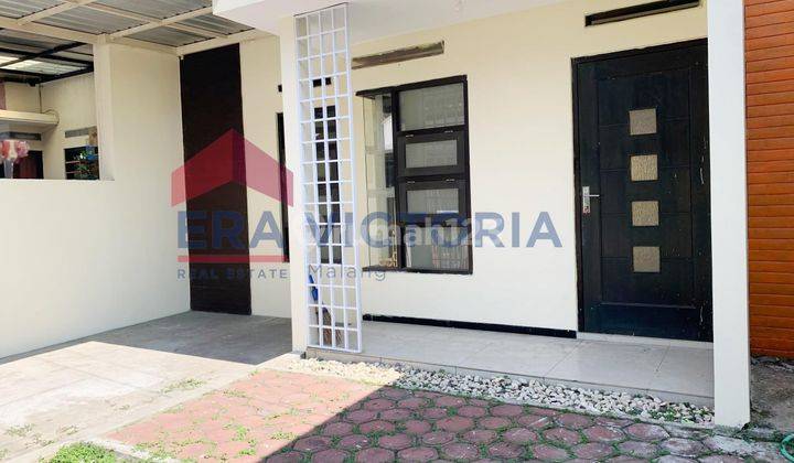 Dijual Rumah Cantik Kondisi Bagus Dan Terawat, Terletak di Daerah Pakis Dekat Dengan Exit Tol Pakis Dan Bandara Abd Saleh. Sangat Cocok Bagi Pasangan Muda 2