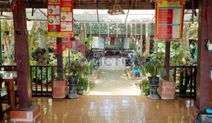 Ruang usaha masih aktif di daerah Tuban, dekat gedung Graha Sandiya, Tuban Jawa Timur 2