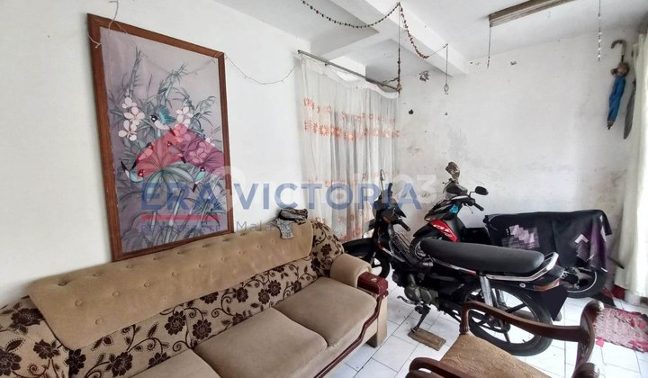 Ready-to-occupy house in a strategic location in the Blimbing area, close to the BPJS office, SMPN 20 and 5, and Lavalette Hospital in Malang City. 2
