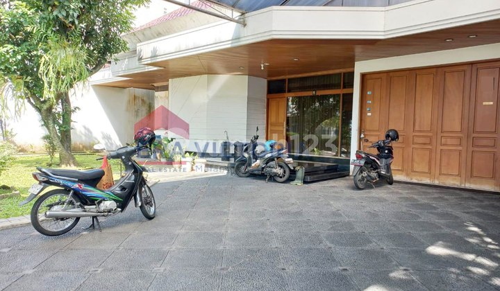 Rumah Lahan Luas Siap Huni SHM di Tengah Kota, Sangat Strategis Dekat Gereja Katedral, Mog Kota Malang 2