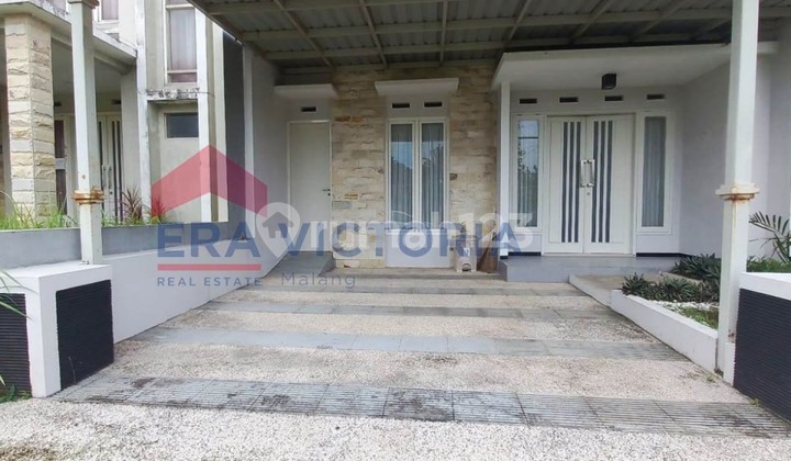 Ready-to-live house in Karangploso, fully furnished. Near Al-Maahira IIBS School, Malang City. 2