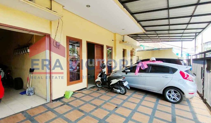 A fully furnished boarding house in the center of Malang city, near Saiful Anwar Hospital, Savana Hotel, Ascent Hotel, and the banking and culinary business center.