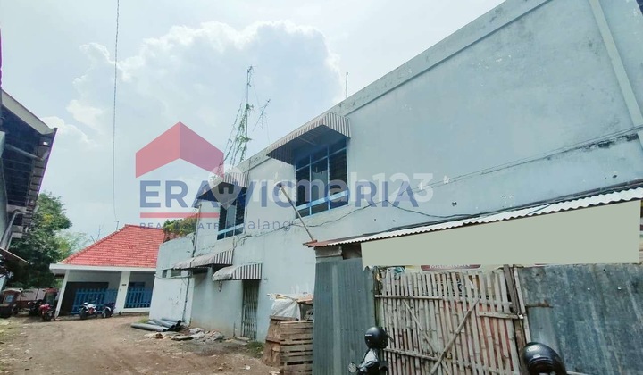 Shop House for Sale in a Strategic Location in the Center of Probolinggo City, a Busy Business District Area Suitable for Various Types of Businesses/Enterprises. 2