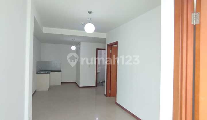 For rent, 2 bedroom empty condominium in Green Bay Pluit. 2