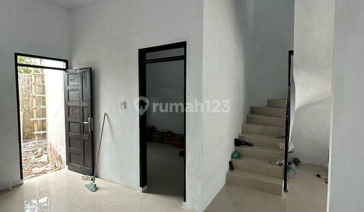 Rumah 2lantai Dlm Komplek Lokasi Dkt Ke Ringroad Dan Manhatan Mall Rumah SHM Bagus di Jl. Balam, Sei Sikambing B, Kec. Medan Sunggal, Kota Medan, Sumatera Utara, Medan Sunggal 2
