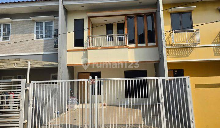 Dijual Rumah 2 Lantai di Gading Griya Residence, Jakarta Utara 1