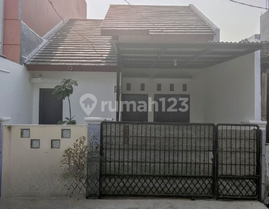 House with Swimming Pool Facility at Pesona Anggrek Bekasi