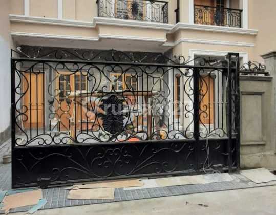 Rumah Mewah Bebas Banjir Di Komplek AL Duren Sawit Jakarta Timur