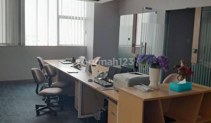 Ruang Kantor di Gedung Menara Satu Sentral Kelapa Gading 1