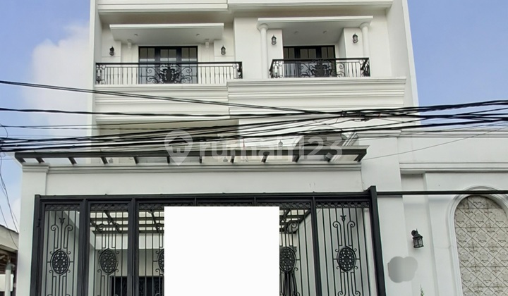 Rumah Mewah Ada Lift dan Kolam Renang Di Sunter Jakarta Utara