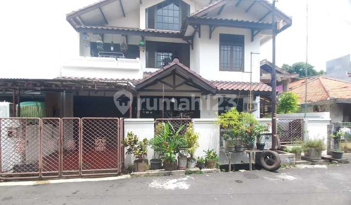 Rumah luas bangunan 240 bebas banjir di rawamangun