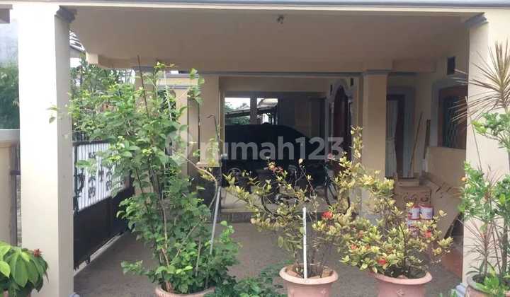 Rumah hoek di jatiwaringin pondok gede bekasi 2