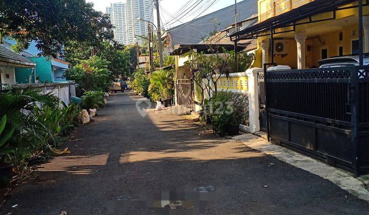 Rumah Hoek 2 Lantai , Dijual Cepat Dalam Perumahan Pondok Pekayon Indah , Bekasi Selatan 2