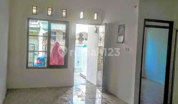 Rumah Ada Fasilitas Kolam Renang di Pesona Anggrek Bekasi 2