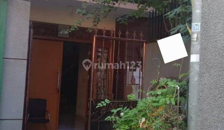 Rumah Hitung Tanah Dekat RS Carolus di Salemba Jakarta Pusat 1