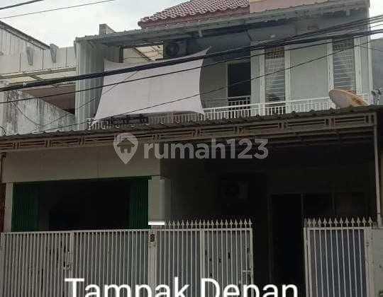 House Suitable for Business in East Kelapa Gading, North Jakarta House Suitable for Business in East Kelapa Gading, North Jakarta