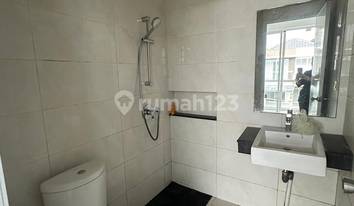 Rumah 2 Lantai Dalam Cluster Tropical Garden Galaxy Bekasi 2