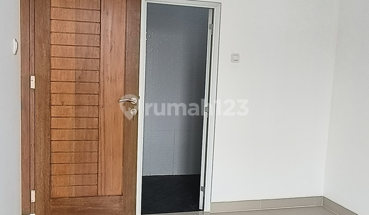 Rumah Modern 2 Lantai Bebas Banjir Di Pondok Kelapa Jakarta Timur 2