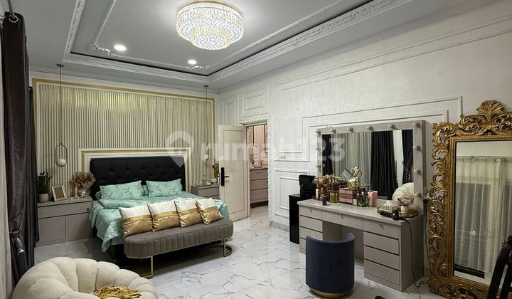 Rumah semi furnished tersedia kolam berenang di pondok melati bekasi 2