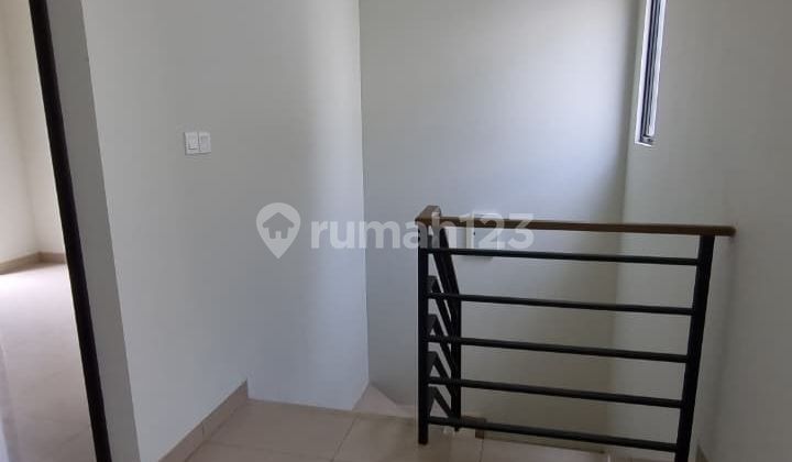 Rumah Baru 2 Lantai ,Cluster Terdepan Lebar 8, Summarecon Crown Gading, Bekasi 2