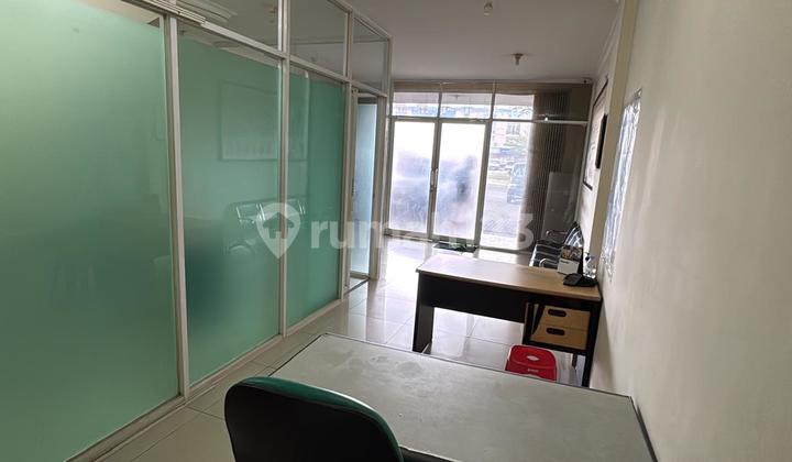 Ruko Lebar 5 Akses kontainer 40 feet Di Symphony Harapan Indah Bekasi Ruko Lebar 5 Akses kontainer 40 feet Di Symphony Harapan Indah Bekasi