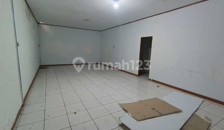 Warehouse Suitable for Expedition in Cibubur, East Jakarta Warehouse Suitable for Expedition in Cibubur, East Jakarta
