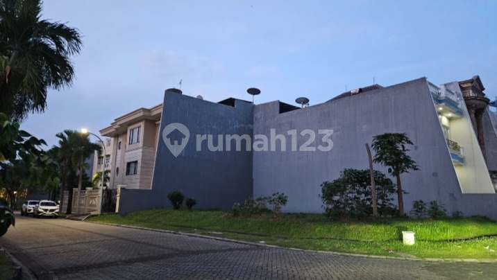 Hook Plot at Walet Pantai Indah Kapuk