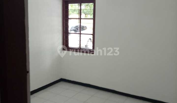 For Sale Commercial House on Tengger Kandangan Main Road 2