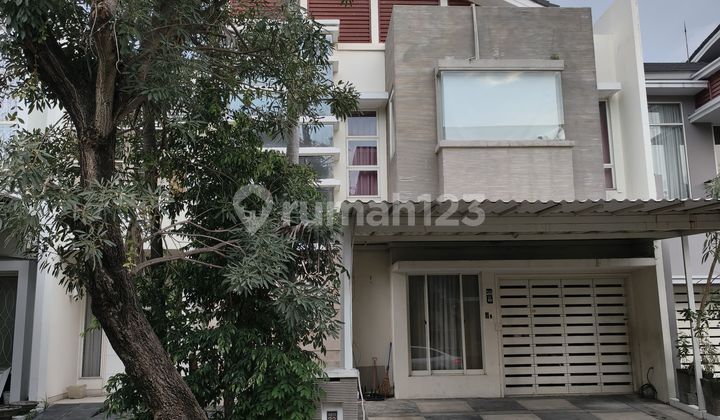 Rumah Pakuwon Indah Onegolf Terrace 2