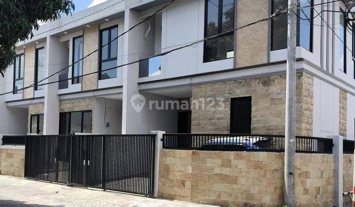 Dijual Rumah Hook Di Simpang Darmo Permai Selatan Surabaya Barat 1