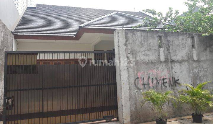 Rumah Tua Murah di Jl Masjid An nur, Grogol Utara, Kebayoran Lama 1