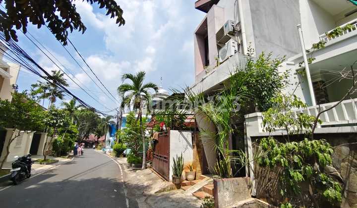 Affordable 2-Story House on Cempaka Putih Tengah Street, East Cempaka Putih 2