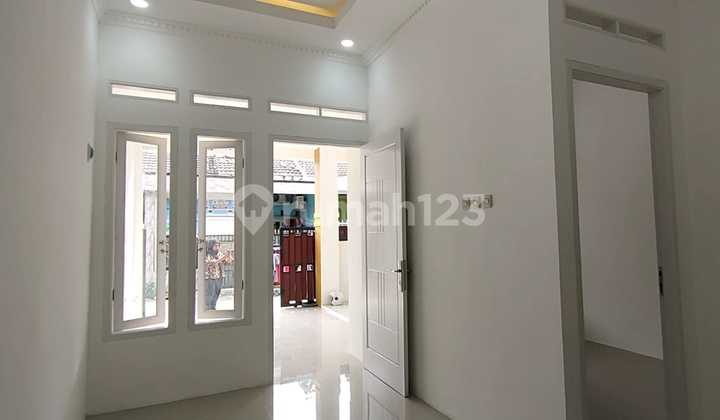 Rumah Baru Desain Kekinian Lingkungan Nyaman 2