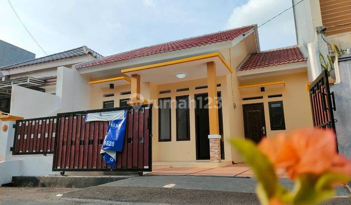 Rumah di Jual Desain Modern di Daerah Dukuh Zamrud Dekat Fasum 1