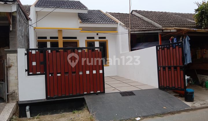 Selling Cheap High Fence House in Bekasi Timur Regency Mustikajaya Selling Cheap High Fence House in Bekasi Timur Regency Mustikajaya