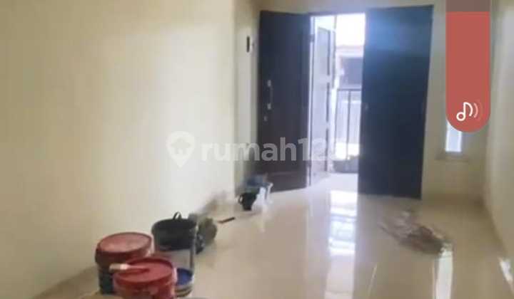 Disewakan Rmh Klp Gdg Permai 6X15, 3Lt 4Kmtdr 4Kmd 1Th 80Jt Rmh Sdh Tinggi Tdk Banjir .T.p. 2