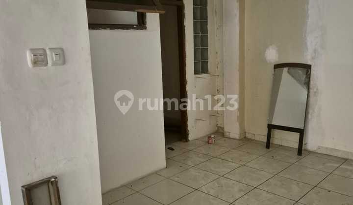 Disewakan Rmh Klp Gdg Bcs 7X17, 2Lt 12Kamar Tidur 3Kmd 1Th 60Jt Dpn Rmh 2Jalur Mobil 2