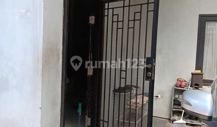 For Sale House in Bekasi Harapan Indah, 7X13.5, 1 Story, 900 Million, 3 Bedrooms 2 Bathrooms 1 Car Garage in Front of House, 2 Car Lanes. 2