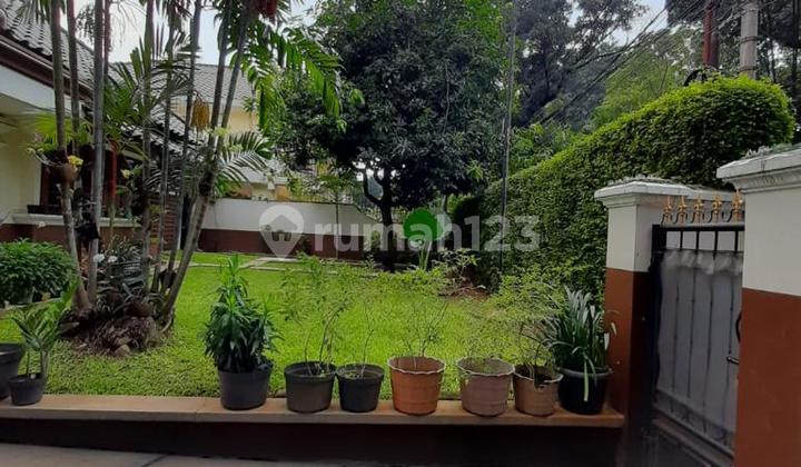 Dijual Rmh Menteng Jkt Pusat Hrg 40M Nego,Lth 676Meter, Luas Bangunan 340Meter , 6Kmtdr 5Kmd, 2Garasi Mobil?T.comp. 2