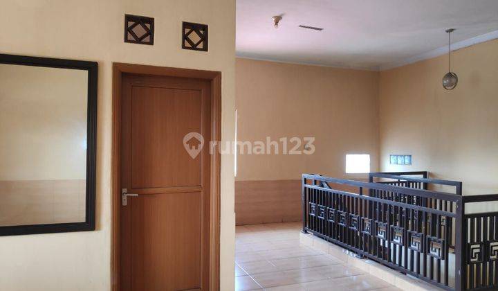 Rumah Dua Lt Dijalan Utama Harga Dibawah Pasaran Dkt Stasiun Bks 2