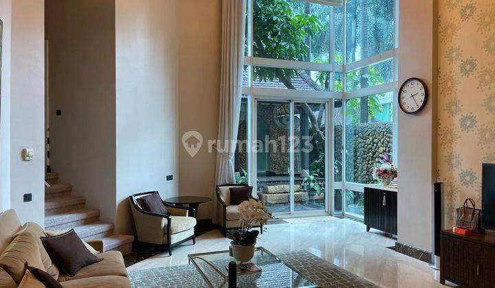 ruang keluarga jual apartemen four season town